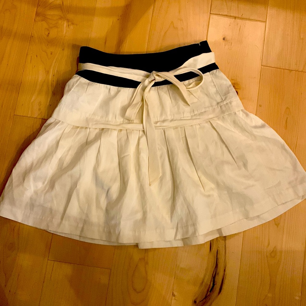 Club Monaco rayon and cotton pleated tie waist skirt